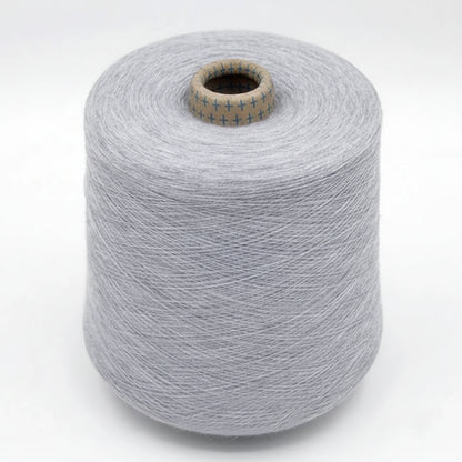 Cône de fil 85 % soie de mûrier, 15 % cachemire, 250 g
