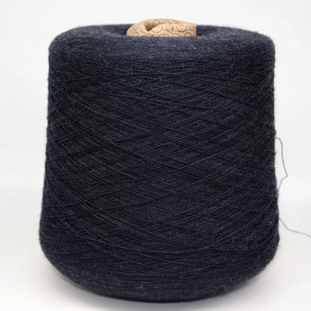 Cône de fil 85 % soie de mûrier, 15 % cachemire, 250 g