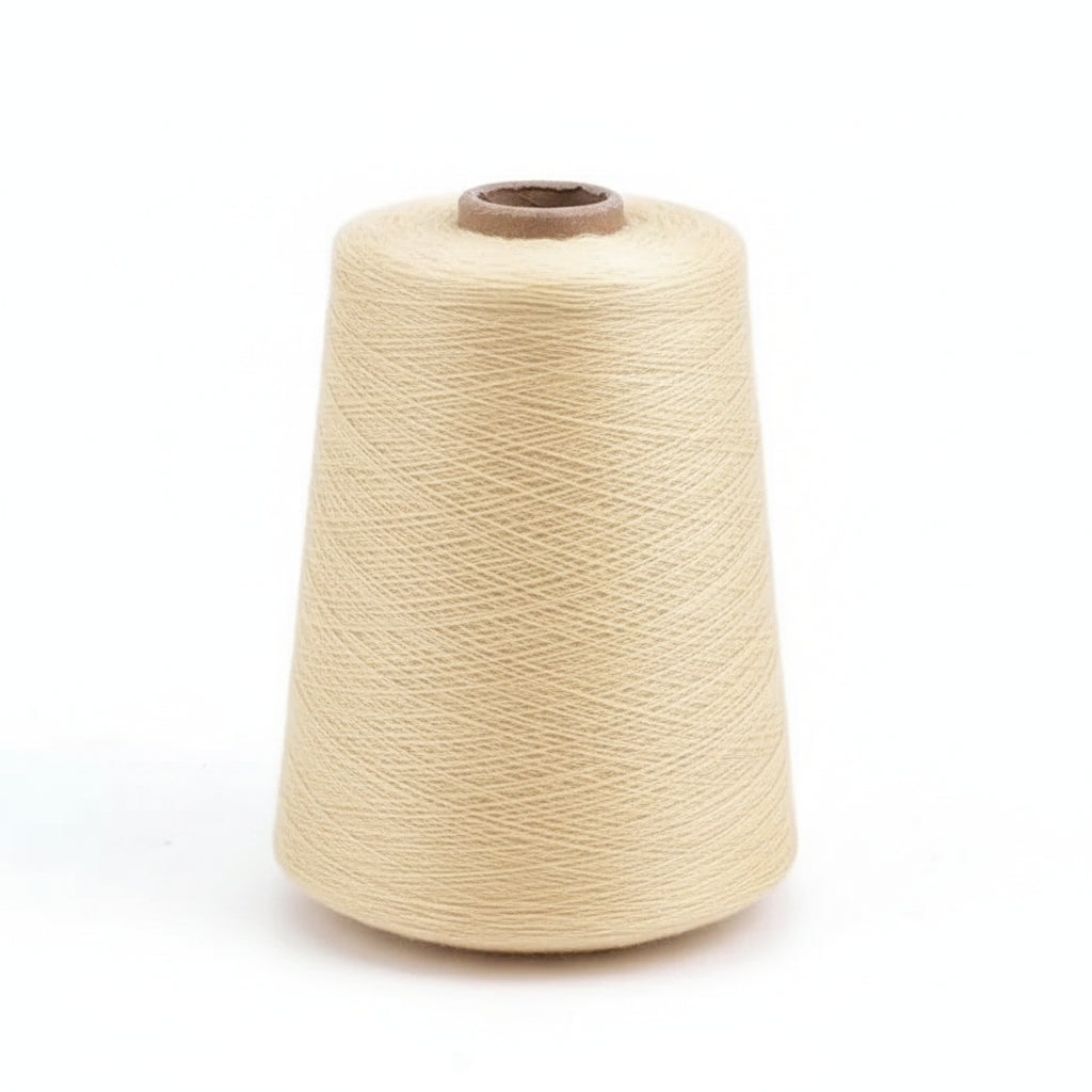 Cône de fil 85 % soie de mûrier, 15 % cachemire, 250 g